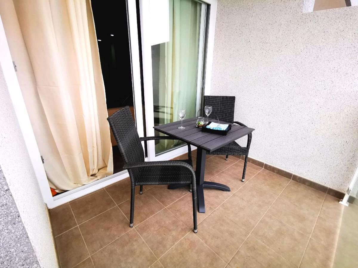 65m² 2 Slaapkamer, 2 Privé Badkamer In Adeje